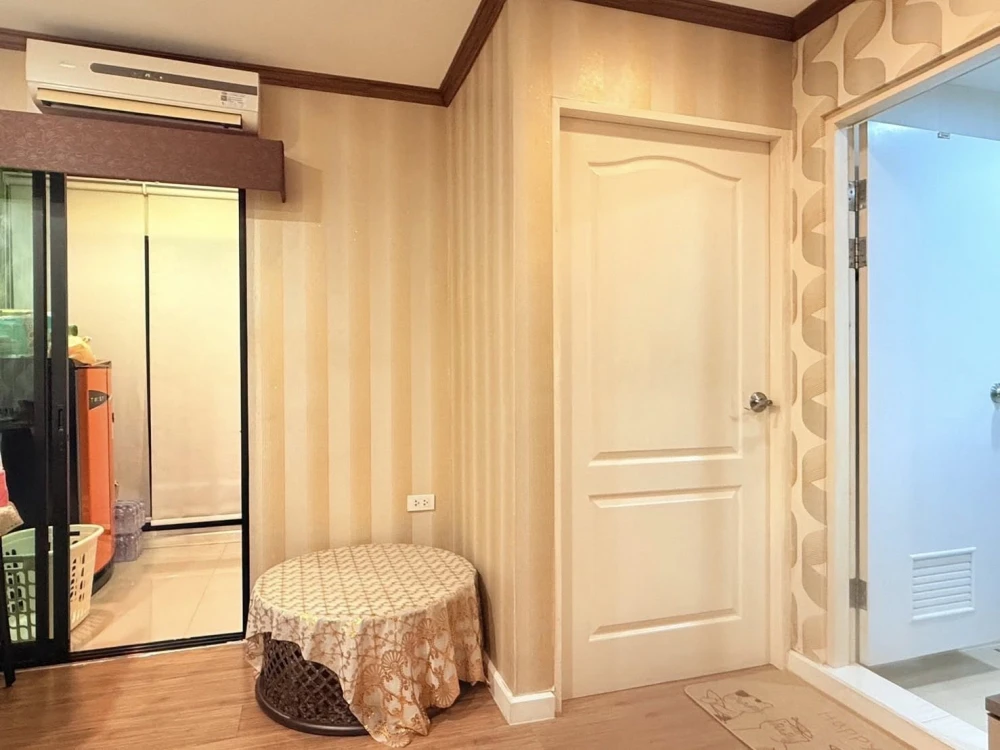 ให้เช่า i Condo เกษตร  ห้องสตูดิโอขนาดกว้างขวาง พร้อมเฟอร์ครบ เข้าอยู่ได้ทันที รีบย้ายด่วนๆ