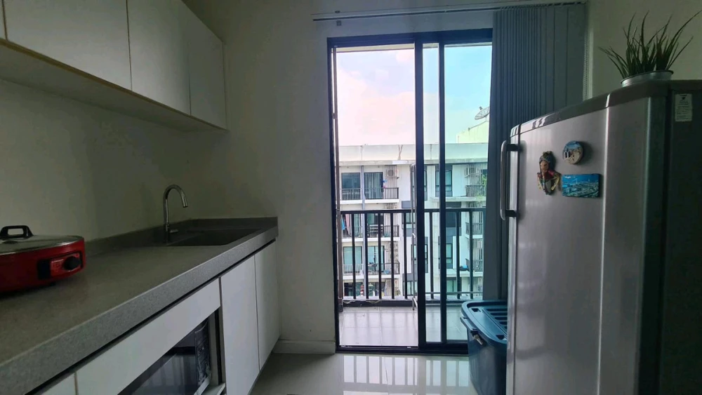 ให้เช่า I Condo Sukhumvit 105 ชั้น 8 วิวสระว่ายน้ำ แต่งครบ สนใจรีบจองเลย ด่วนๆ