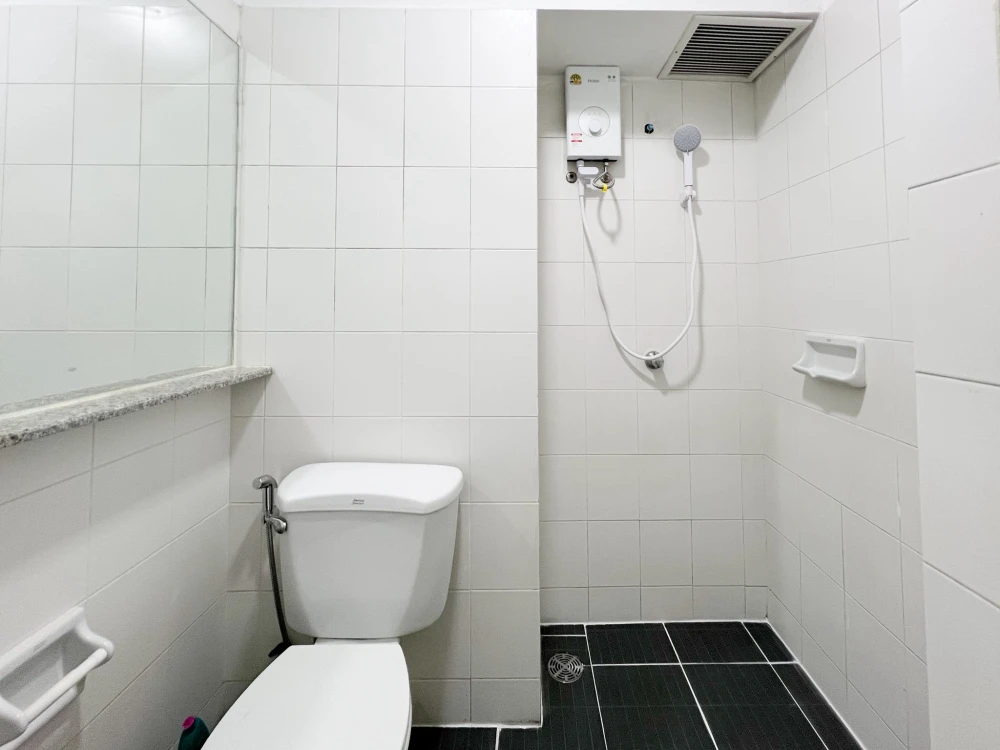 ให้เช่า i-HOUSE Laguna Garden RCA ห้องกั้นอยกเป็นสัดส่วน แบ่งโซนชัดเขน ราคาอย่างโดน รีบมาจองเลย