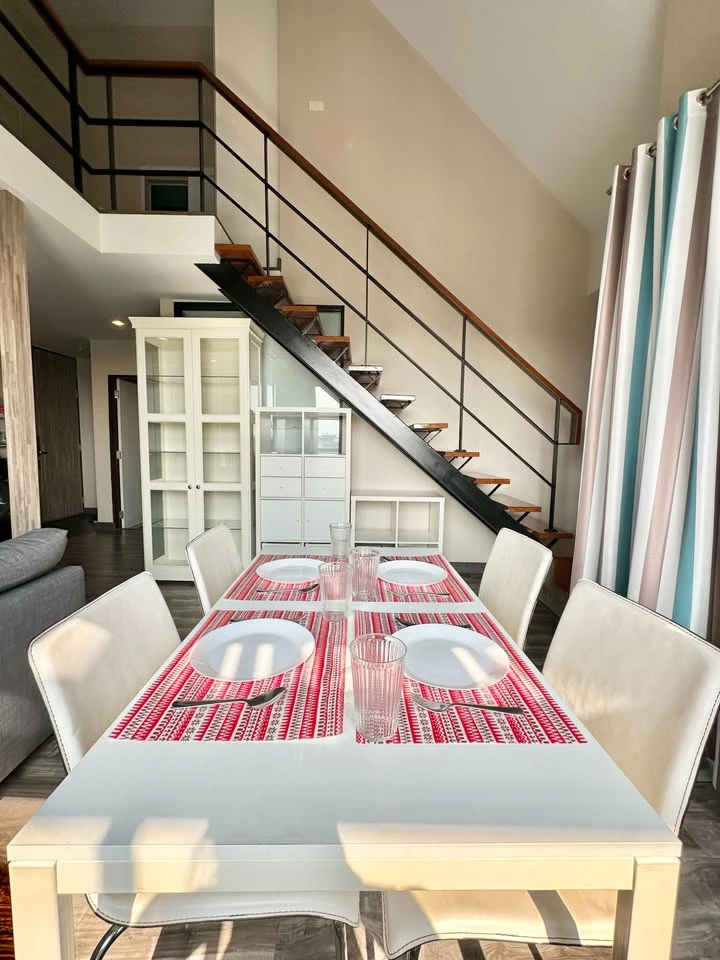 ให้เช่า I-Zen Prime Condominium ห้องอยู่ชั้น 5 (ชั้นบนสุด) ห้องหัวมุม เงียบสงบ พื้นที่ใช้สอยเยอะมาก รีบจองเลย