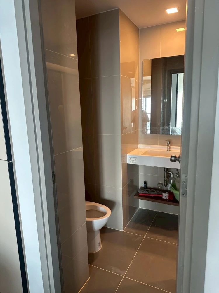 ให้เช่า Ideo สาทร-วงเวียนใหญ่ มีกระจก 2 ด้าน ลมดี ไม่ร้อน ตกแต่งครบครัน พร้อมเข้าอยู่ ย้ายกระเป๋าเข้าได้เลย