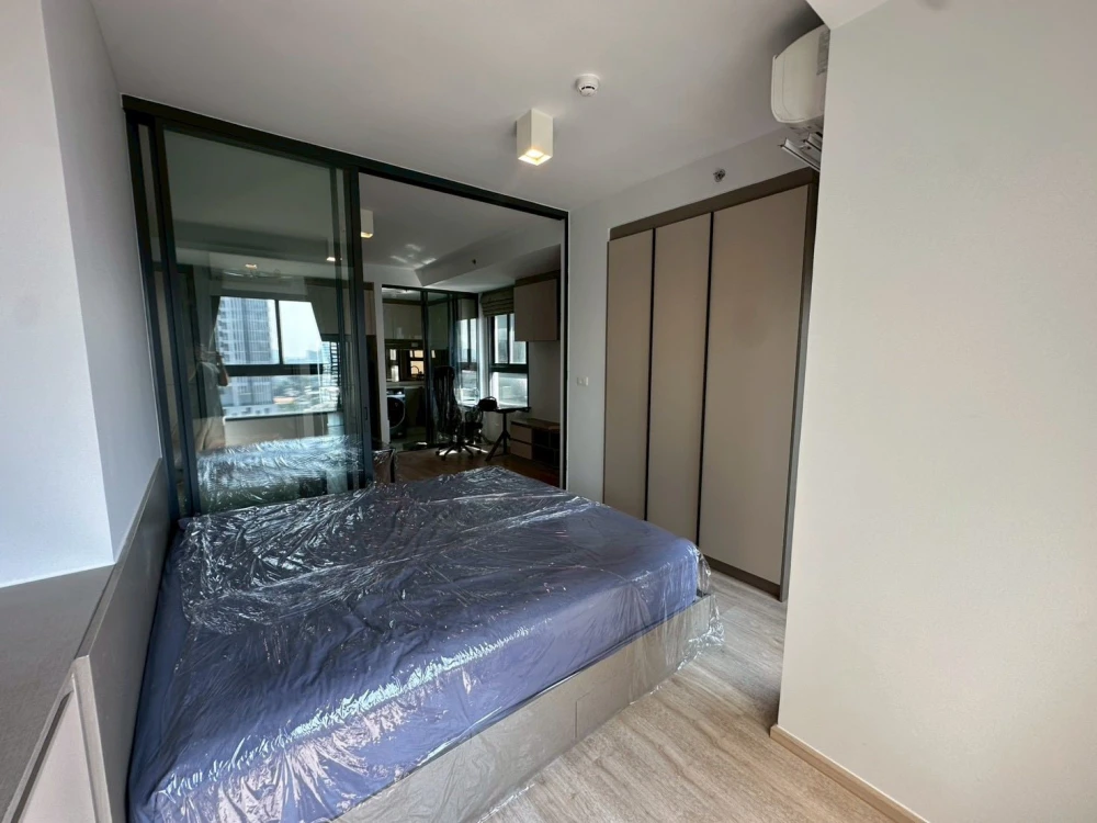 ให้เช่า Ideo สาทร-วงเวียนใหญ่ มีกระจก 2 ด้าน ลมดี ไม่ร้อน ตกแต่งครบครัน พร้อมเข้าอยู่ ย้ายกระเป๋าเข้าได้เลย