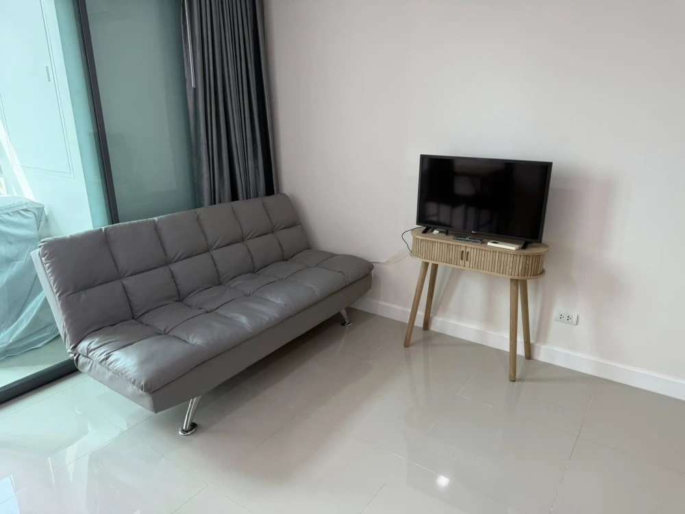 ให้เช่า Ideo Blucove Sukhumvit 1 ห้องนอน 1 ห้องน้ำ เฟอร์นิเจอร์และเครื่องใช้ไฟฟ้าครบครัน หิ้วกระเป๋าเข้าอยู่ได้เลยจ้า