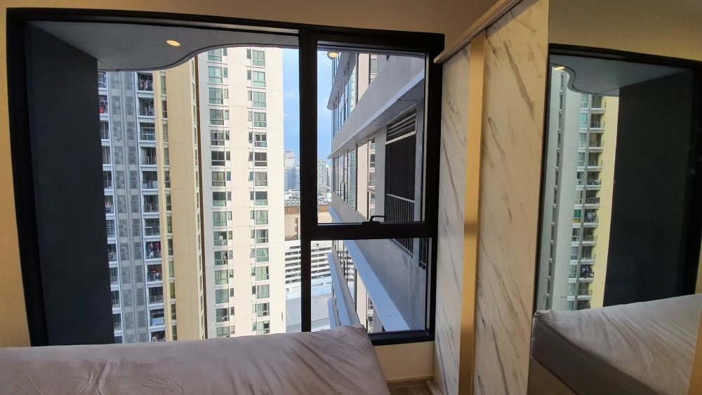 ให้เช่า Ideo Mobi Asoke ห้องสตูดิโอ มาพร้อมเฟอร์ครบครัน ทำเลดี รีบจองเลยตอนนี้