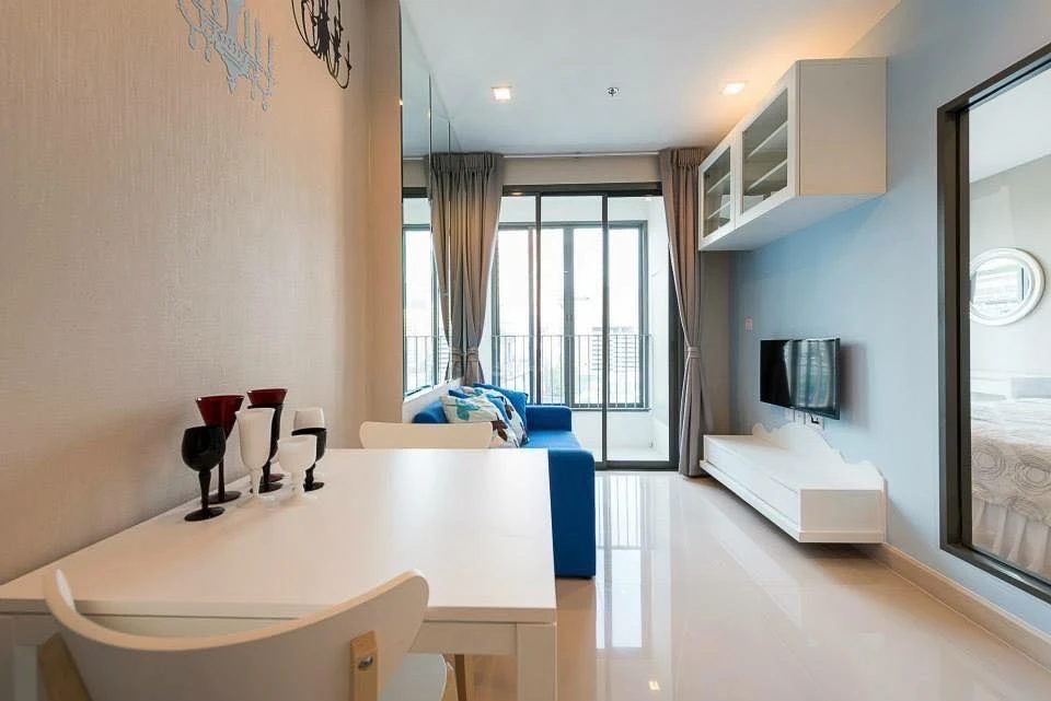 ให้เช่า Ideo Mobi Rama 9 ห้องแต่งน่าอยู่ เฟอร์ เครื่องใช้ไฟฟ้าครบ มาอต่ตัวเข้าอยู่ได้เลย อย่าพลาด