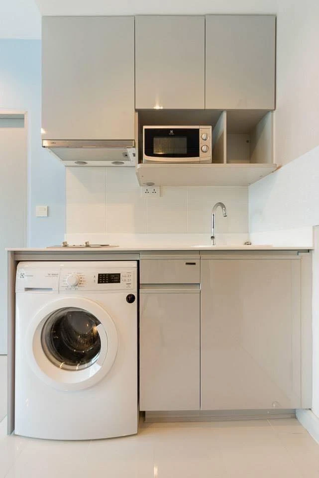 ให้เช่า Ideo Mobi Rama 9 ห้องแต่งน่าอยู่ เฟอร์ เครื่องใช้ไฟฟ้าครบ มาอต่ตัวเข้าอยู่ได้เลย อย่าพลาด