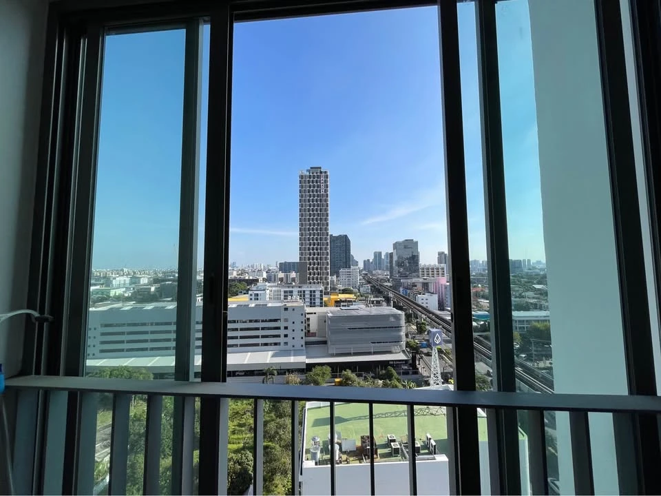 ให้เช่า ideo mobi sukhumvit  ห้องพร้อมอยู่ เฟอร์พร้อม ชั้นสูง กว้างขวาง จองเลย