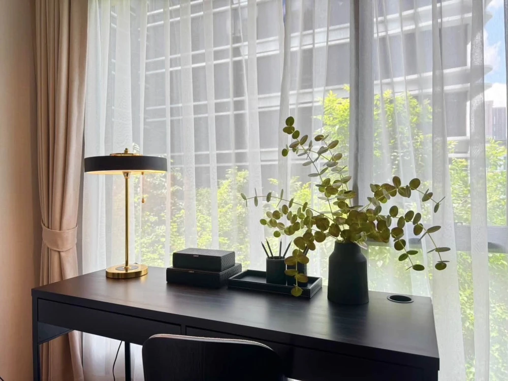 ให้เช่า IDEO MOBI Sukhumvit 40 คอนโดหรู 2 ห้องนอน วิวสวนและสระว่ายน้ำ เฟอร์นิเจอร์หรูหราครบครัน รีบจองเลย