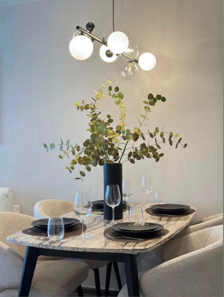 ให้เช่า IDEO MOBI Sukhumvit 40 คอนโดหรู 2 ห้องนอน วิวสวนและสระว่ายน้ำ เฟอร์นิเจอร์หรูหราครบครัน รีบจองเลย