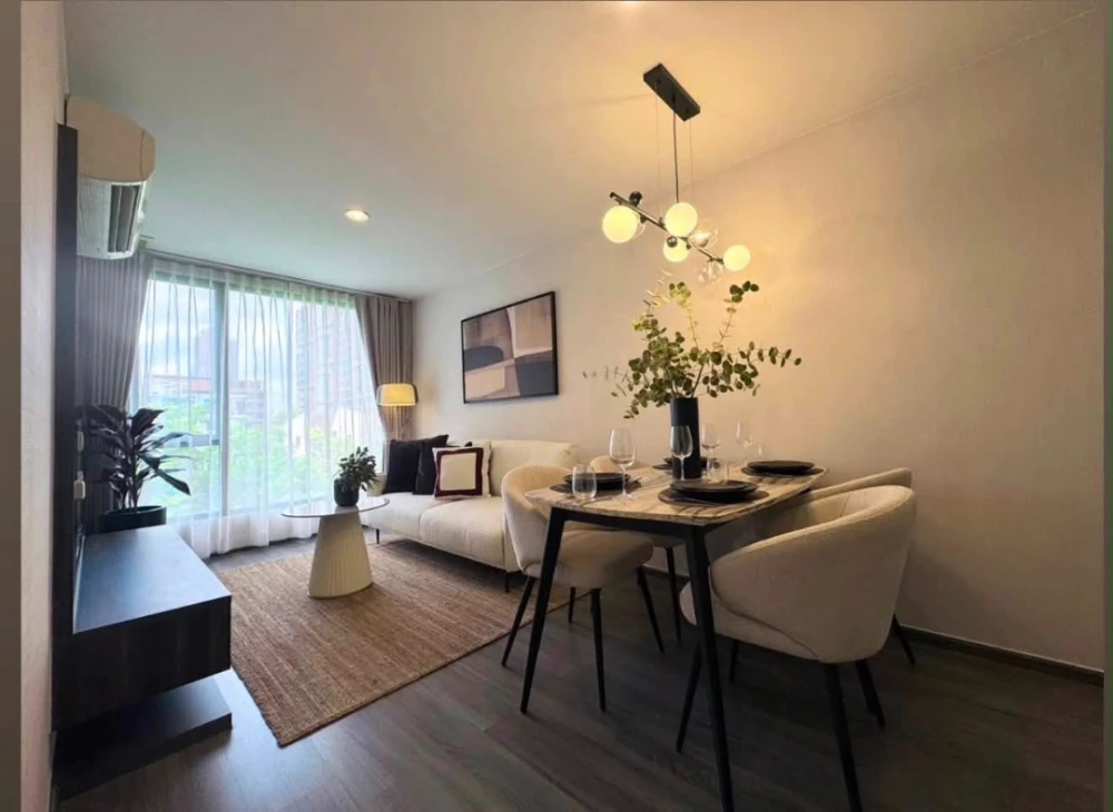 ให้เช่า IDEO MOBI Sukhumvit 40 คอนโดหรู 2 ห้องนอน วิวสวนและสระว่ายน้ำ เฟอร์นิเจอร์หรูหราครบครัน รีบจองเลย