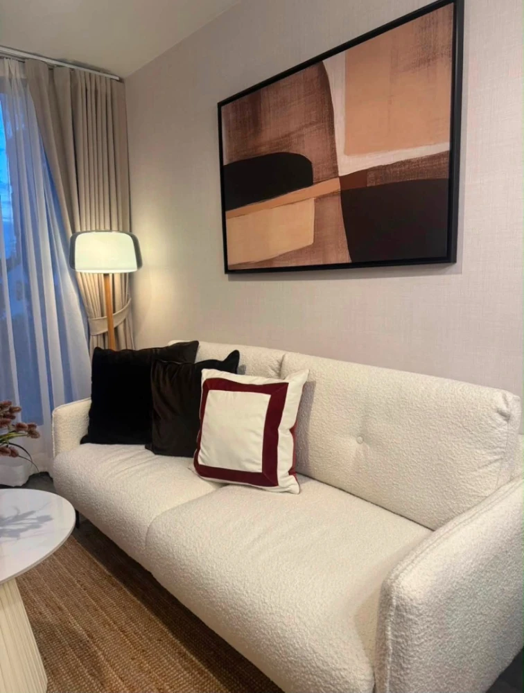 ให้เช่า IDEO MOBI Sukhumvit 40 คอนโดหรู 2 ห้องนอน วิวสวนและสระว่ายน้ำ เฟอร์นิเจอร์หรูหราครบครัน รีบจองเลย