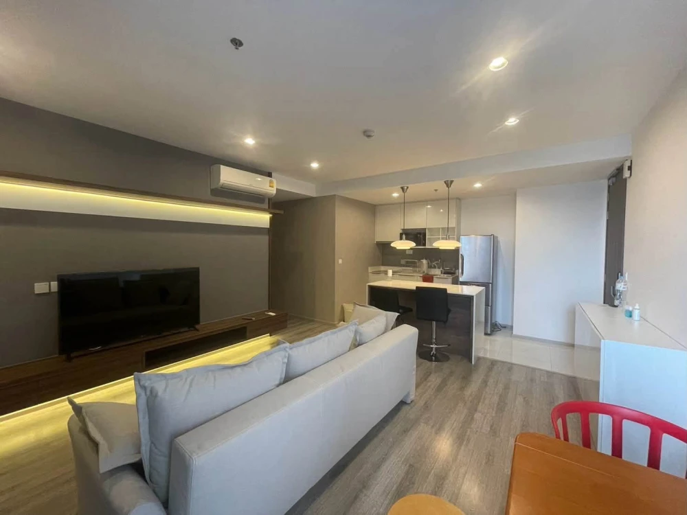 ให้เช่า IDEO MOBI SUKHUMVIT 66 ชั้น 15 city view ตกแต่งบิวท์อินเริ่ดๆ พร้อมย้ายเข้าอยู่ได้เลย
