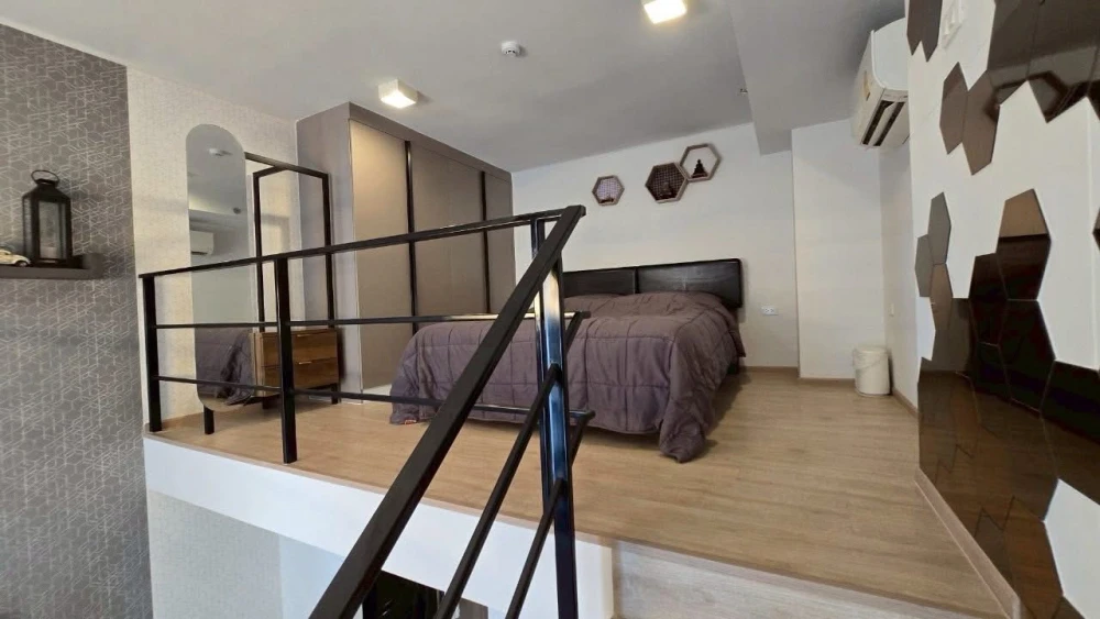 For rent: Ideo New Rama 9, high ceiling, airy, well-walled, fully furnished, complete with appliances. Don't miss out!