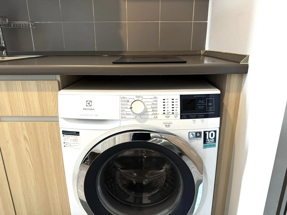 ให้เช่า IDEO O2 ห้องอยู่ชั้นสูงมากๆ วิวห้องหันไปทางวิวโค้งแม่น้ำเจ้าพระยา  มีเฟอร์นิเจอร์และเครื่องใช้ไฟฟ้าครบ จองเลย