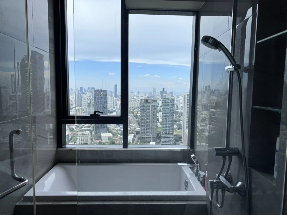 ให้เช่า Ideo Q Sukhumvit 36 ห้องกว้างพื้นที่ใช้สอยเยอะ มีอ่างอาบน้ำ ทำเลดี สิ่งอำนวยความสะดวกครบครัน ห้ามพลาด