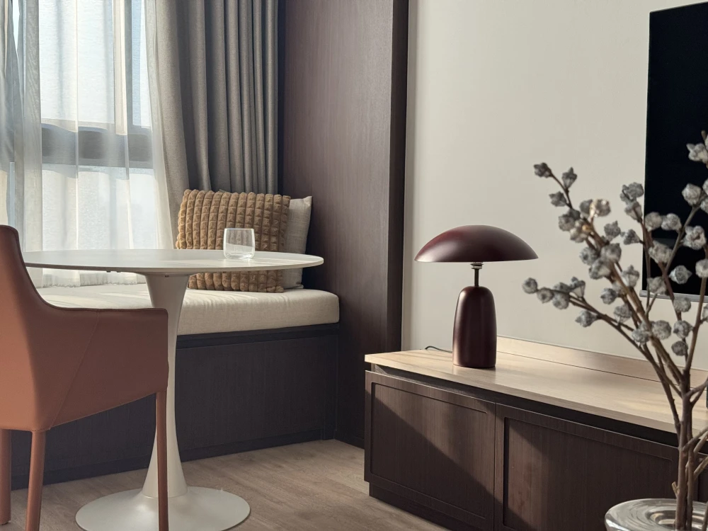 ให้เช่า IDEO RAMA 9–ASOKE ห้องเพดานสูงโปร่งโล่ง เฟอร์นิเจอร์ครบครัน แต่งสวย จองเลย