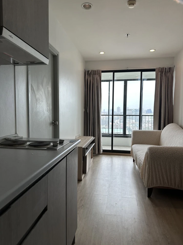 ให้เช่า Ideo Sathorn-Tha Phra ห้องน่าอยู่ ชั้น 15 เฟอร์ครบครัน หิ้วกระเป๋าเข้าอยู่ได้เลยจ้า