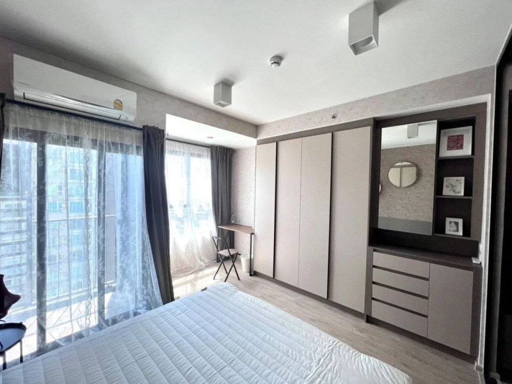 ให้เช่า Ideo Sathorn-Wongwian Yai ชั้น 19 ห้องแต่งครบ พร้อมอยู่ สนใจรีบจองเลย