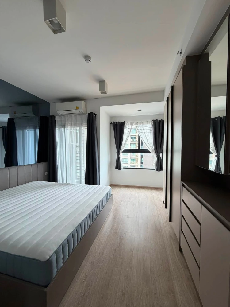 ให้เช่า Ideo Sathorn-Wongwian Yai ห้องแต่งสวย บิวท์อินเฟอร์นิเจอร์อย่างดี จองเลย