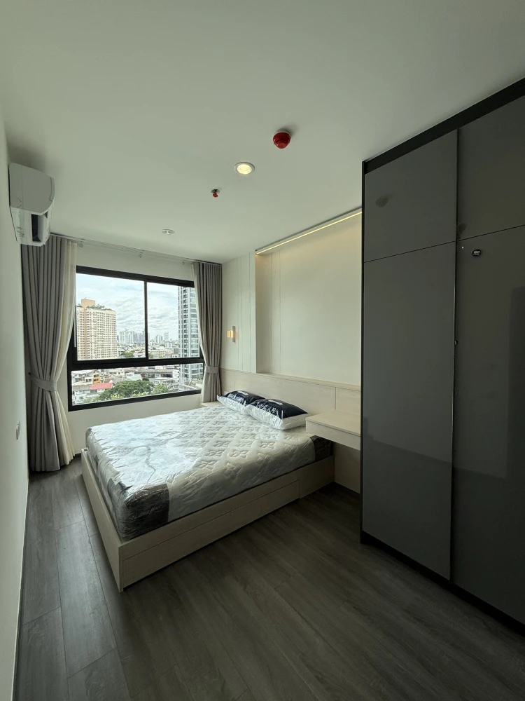 ให้เช่า IDEO Sukhumvit - Rama4 ชั้น 11 แบบ 1 ห้องนอน + 1 ห้องอเนกประสงค์ ตกแต่งครบ [สไตล์โมเดิร์น] จองเลย