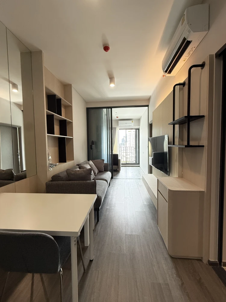 ให้เช่า IDEO Sukhumvit - Rama4 ชั้น 11 แบบ 1 ห้องนอน + 1 ห้องอเนกประสงค์ ตกแต่งครบ [สไตล์โมเดิร์น] จองเลย