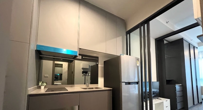 ให้เช่า Ideo Sukhumvit - Rama4 ชั้น 25 ห้องกั้น แต่งครบ น่าอยู่ จองเลย