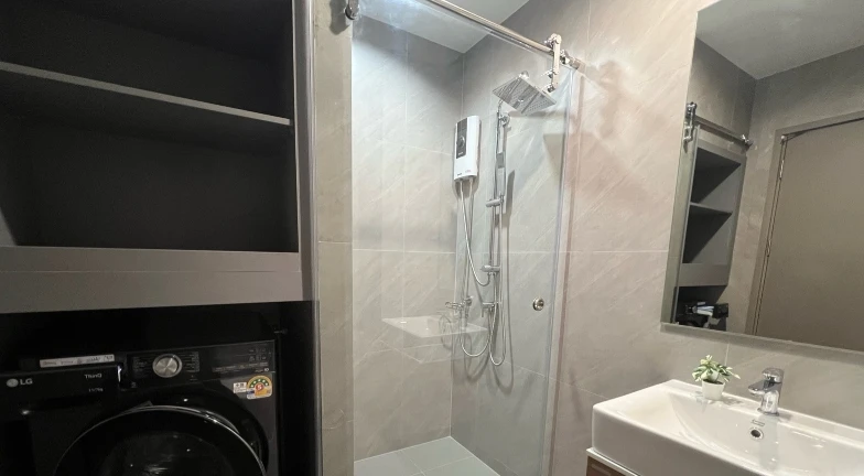 ให้เช่า Ideo Sukhumvit - Rama4 ชั้น 25 ห้องกั้น แต่งครบ น่าอยู่ จองเลย