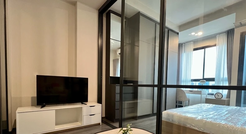 ให้เช่า Ideo Sukhumvit - Rama4 ชั้น 25 ห้องกั้น แต่งครบ น่าอยู่ จองเลย