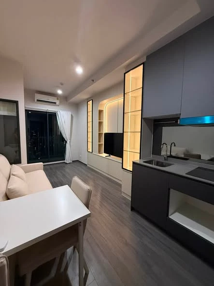 ให้เช่า Ideo Sukhumvit - Rama4 ห้องชั้น 27 เฟอร์นิเจอร์บิวท์อินอย่างดี แต่งสวยครบครัน รีบจองเลย