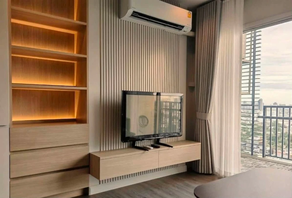 ให้เช่า Intro พหลโยธิน-ประดิพัทธ์ ห้องมุม 1 bedroom ตกแต่งครบ 100% มี bathtub พร้อมวิวเมืองเริ่ดๆ ต้องจอง