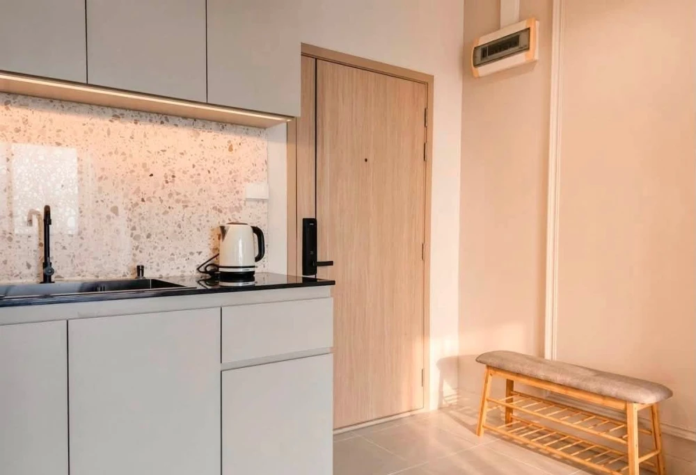 ให้เช่า Intro พหลโยธิน-ประดิพัทธ์ ห้องมุม 1 bedroom ตกแต่งครบ 100% มี bathtub พร้อมวิวเมืองเริ่ดๆ ต้องจอง