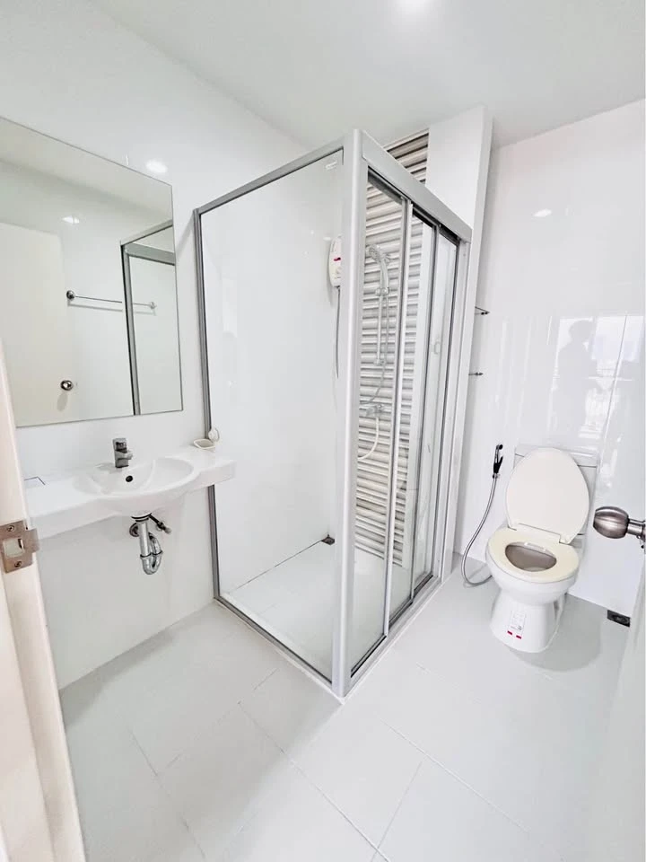 ให้เช่า issi condo สุขสวัสดิ์ วิวแม่น้ำ 180 องศา เฟอร์นิเจอร์ครบ รีบจับจองก่อนพลาด