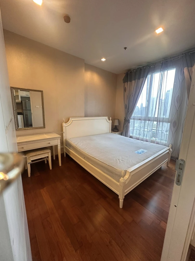 ให้เช่า Ivy Sathon 10 ห้องกว้างพื้นที่ใช้สอยเยอะ ตกแต่งมีสไตล์ มาพร้อมสิ่งอำนวยความสะดวกครบครัน จองเลย