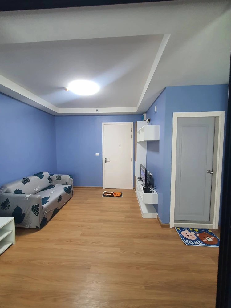 ให้เช่า J condo สาทร-กัลปพฤกษ์ ห้องสีฟ้า ชวนผ่อยคลาย วิวสระว่ายน้ำ เฟอร์นิเจอร์เซต พร้อมเข้าอยู่