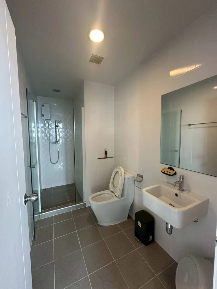 ให้เช่า J Condo Sathorn-Kallaprapruk ห้องน่าอยู่ ชั้น 24 พื้นที่ใช้สอยเยอะ สิ่งอำนวยความสะดวกครบครัน รีบจองเลยตอนนี้