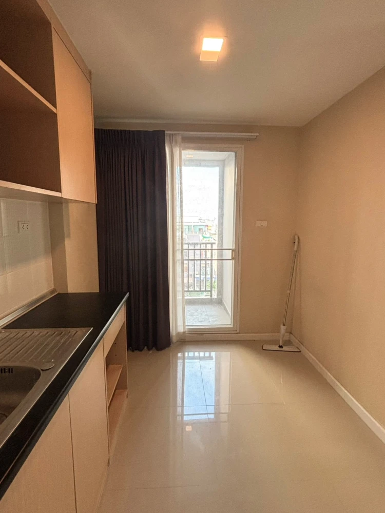 ให้เช่า Jw condo แอด ดอนเมือง ห้องอยู่ชั้น 6 สูงกำลังดี ตกแต่งครบครัน มาแต่ตัวเข้าอยู่ได้เลย