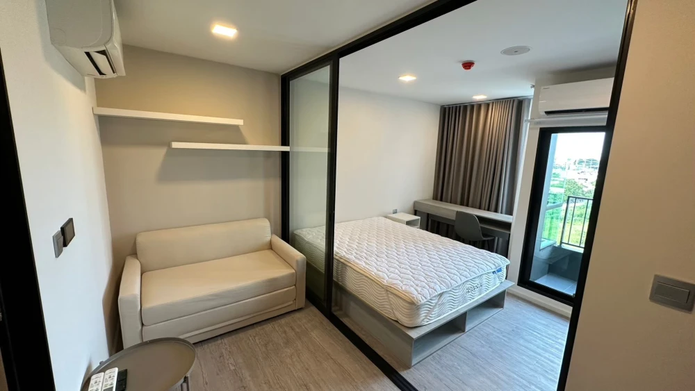 ให้เช่า Kave Ava ห้องชั้น 8 มาพร้อมเฟอร์นิเจอร์และเครื่องใช้ไฟฟ้าครบครัน หิ้วกระเป๋าเข้าอยู่ได้เลยจ้า