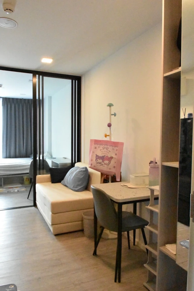 ให้เช่า Kave Ava 1 ห้องนอน 1 ห้องน้ำ มาพร้อมเฟอร์และเครื่องใช้ไฟฟ้าครบครัน หิ้วกระเป๋าเข้าอยู่ได้เลยจ้า