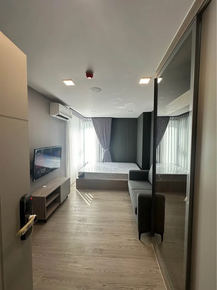 ให้เช่า Kave Colony ห้องสตูิโอ ชั้น 2 ไม่สูง ติดวอลเปเปอร์ทั้งห้อง เฟอร์เครื่องใช้ไฟฟ้าครบ ไม่ควรพลาดเด็ดขาด