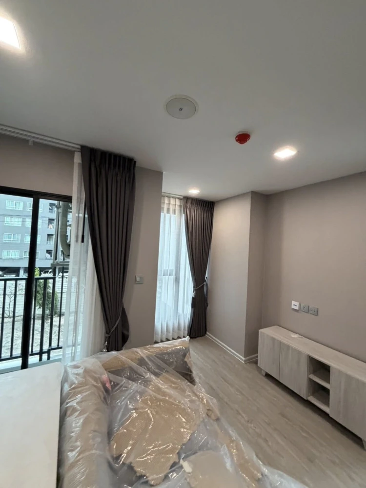 ให้เช่า KAVE SEED KASET ห้องมุมได้วิวและรับแสงธรรมชาติเต็มๆ 2 ด้าน ผ้าม่านสองชั้น ติดวอลล์เปเปอร์ทั้งห้อง จองเลย