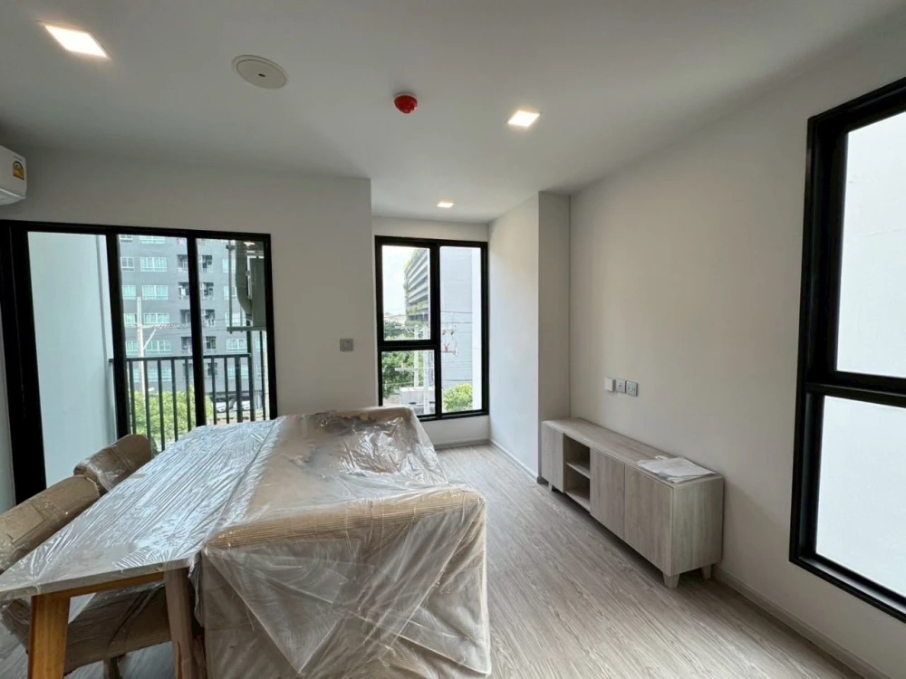 ให้เช่า KAVE SEED KASET ห้องมุมได้วิวและรับแสงธรรมชาติเต็มๆ 2 ด้าน ผ้าม่านสองชั้น ติดวอลล์เปเปอร์ทั้งห้อง จองเลย