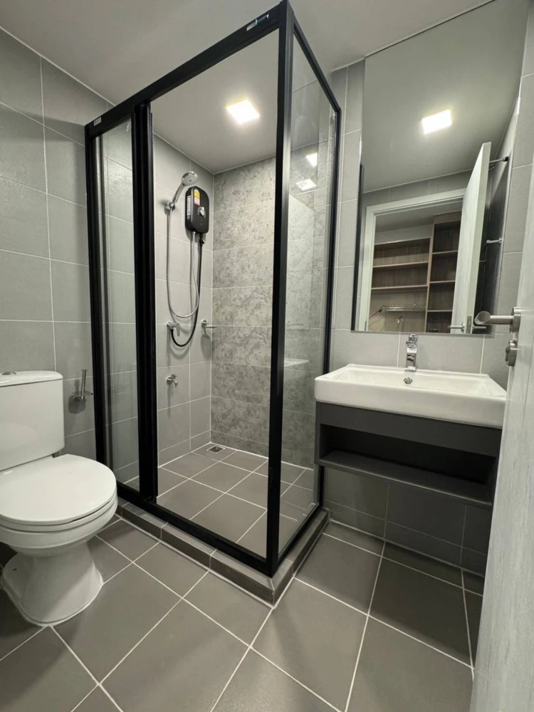 ให้เช่า Kave Town Colony ห้องน่าอยู่ มาพร้อมเฟอร์และเครื่องใช้ไฟฟ้าครบ จองเลย อย่ารอช้า