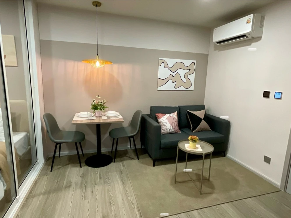 For rent: Kave Town Island, beautifully decorated room with a theme. Comes with complete furniture and appliances. Just bring your bags and move in.