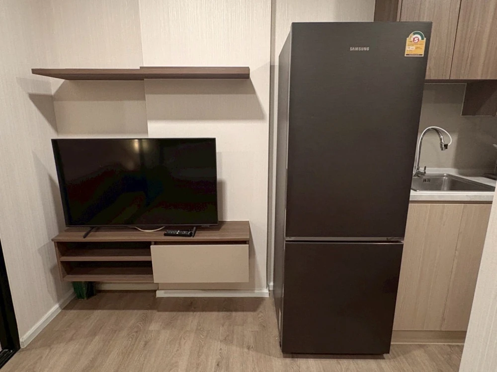 ให้เช่า Kave Town Shift 1 ห้องนอน 1 ห้องน้ำ ตกแต่งคุมโทน มาพร้อมเฟอร์นิเจอร์ครบครัน มองเห็นวิวสระ จองด่วน