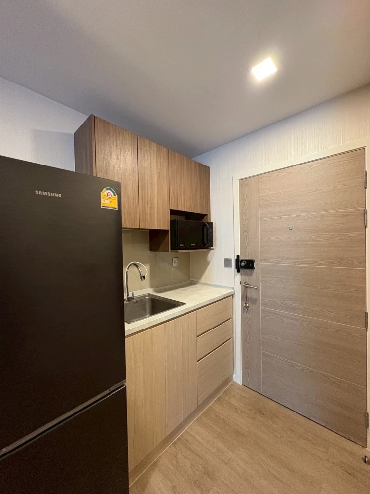 ให้เช่า Kave Town Shift 1 ห้องนอน 1 ห้องน้ำ ตกแต่งคุมโทน มาพร้อมเฟอร์นิเจอร์ครบครัน มองเห็นวิวสระ จองด่วน