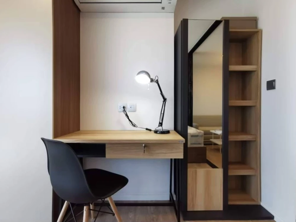 ให้เช่า Kave Town Space ชั้น 7 วิวนอก ห้องกั้น แต่งครบ จองเลย ด่วนๆจ้า