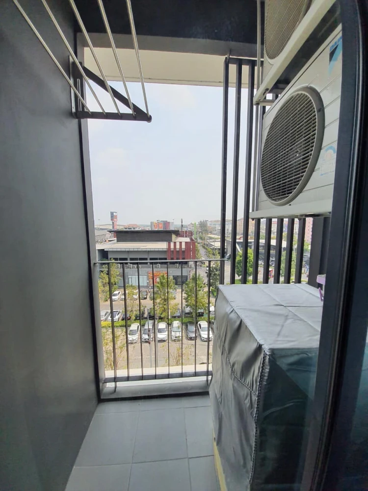 ให้เช่า Kave Town Space ห้องกั้นแยกอย่างดี ราคาอย่างโดน รีบมาจองก่อนพลาดโอกาส