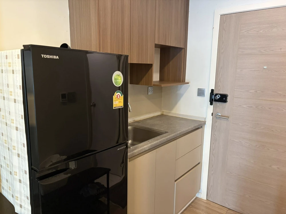 ให้เช่า Kave Town Space ห้องชั้น 5 มาพร้อมเฟอร์นิเจอร์และเครื่องใช้ไฟฟ้าครบครัน หิ้วกระเป๋าเข้าอยู่ได้เลยจ้า