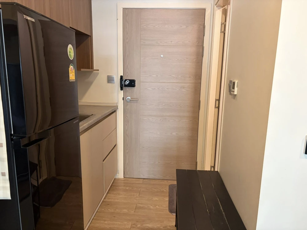 ให้เช่า Kave Town Space ห้องชั้น 5 มาพร้อมเฟอร์นิเจอร์และเครื่องใช้ไฟฟ้าครบครัน หิ้วกระเป๋าเข้าอยู่ได้เลยจ้า