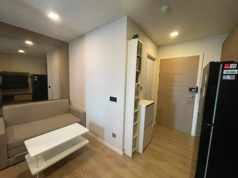 ให้เช่า Kave Town Space ห้องชั้น 8 มาพร้อมเฟอร์นิเจอร์และเครื่องใช้ไฟฟ้าครบครัน หิ้วกระเป๋าเข้าอยู่ได้เลยจ้า